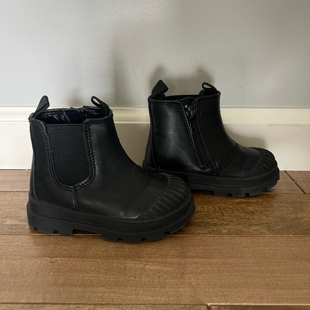 H&M toddler girl size 6 boots